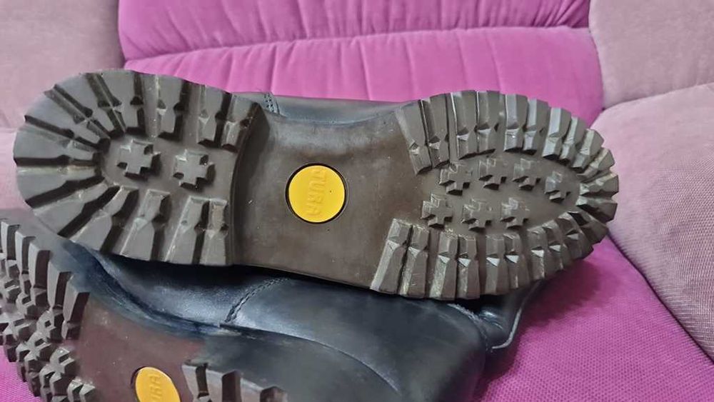 Cizme dans joc popular folclor piele blana de miel de la JURA marime42