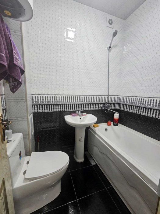 Продаётся 2х комн квартира на 2 этаже Ор-р Болгарский посёлок