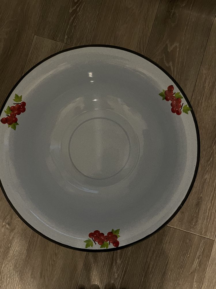 Пролдам кастрюлю