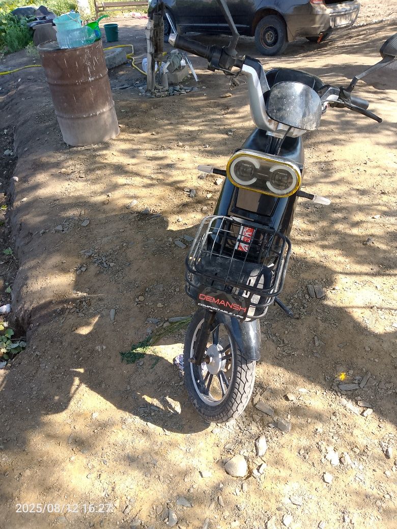 Skuter sroshni satiladi