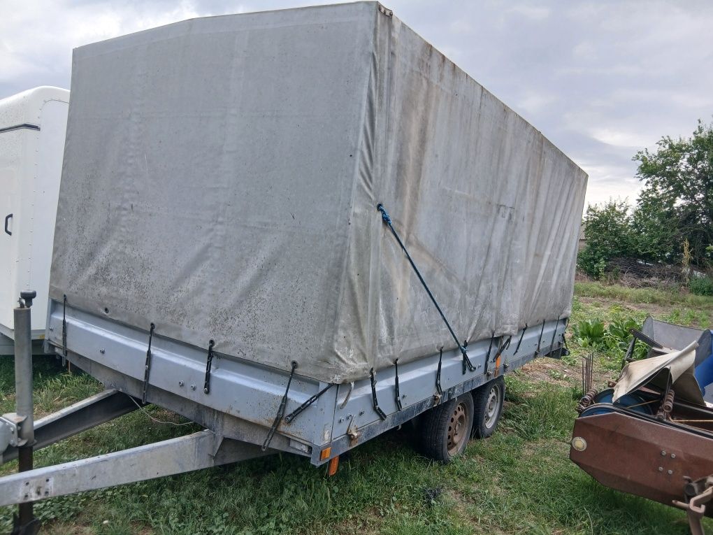 Remorca auto de vânzare