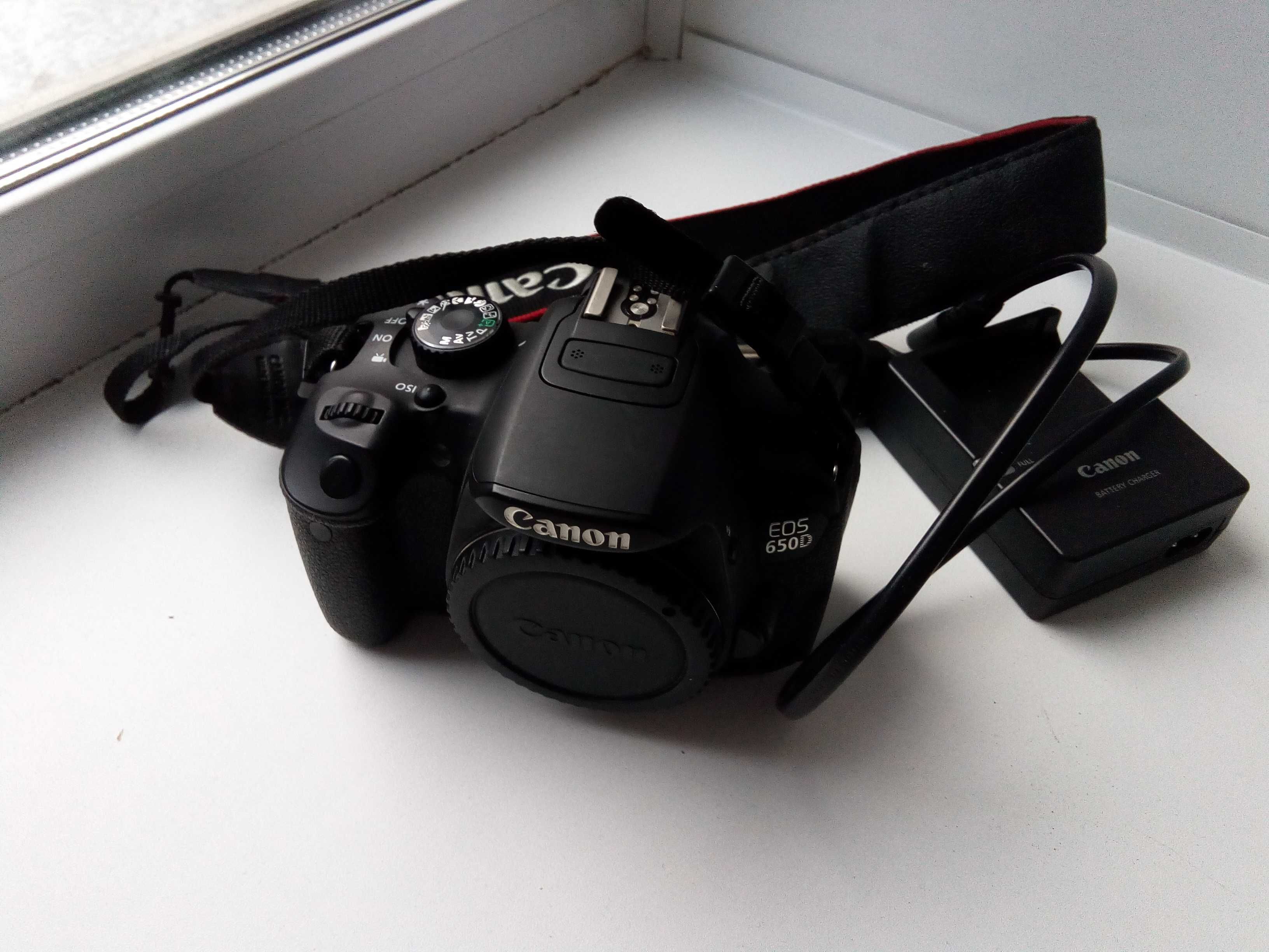 Продам тушку Canon 650D