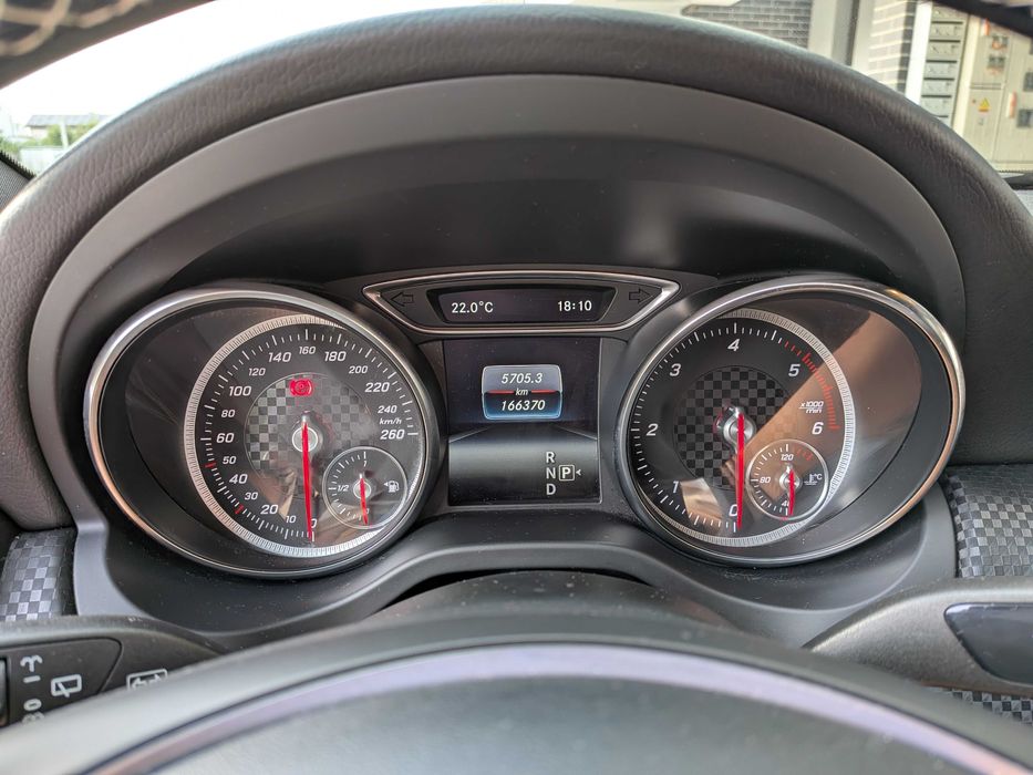 Mercedes-Benz A200D 4matic