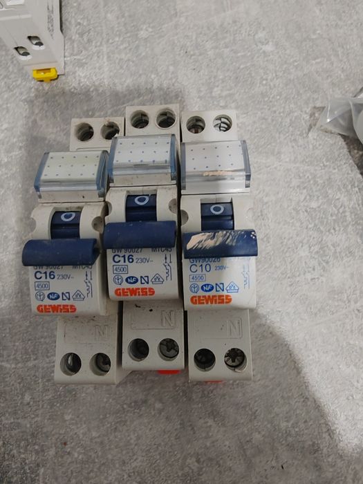 Tablou electric si sigurante /disjunctor contor