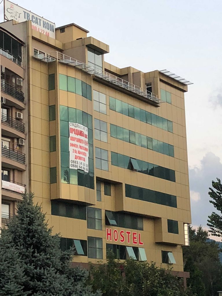 Продава се Двустаен апартамент в Асеновград - 93 кв.м за 1100 €/кв.м - Снимка #1