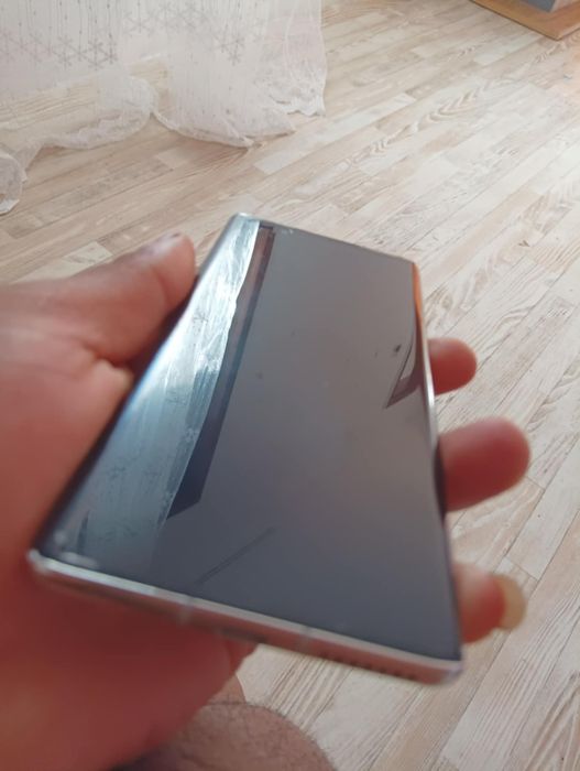 Huawei mate 40 pro Перфектен