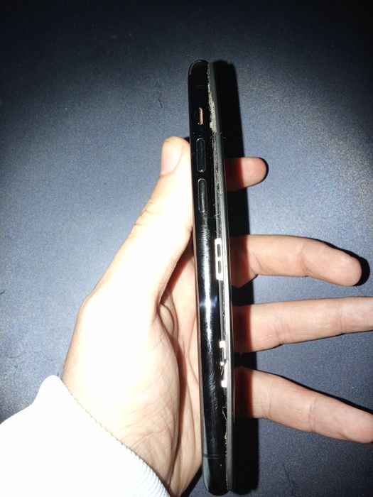 iPhone 11 pro 64 GB-Defect in mare parte