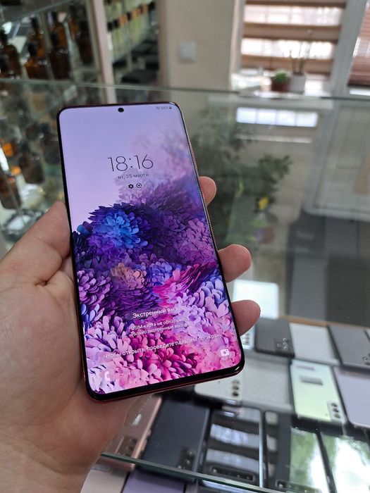 Samsung S20 plus xotirasi 12/256GB