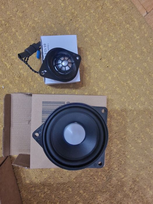 Boxe usi , tweeterele, boxa centrala harman kardon
