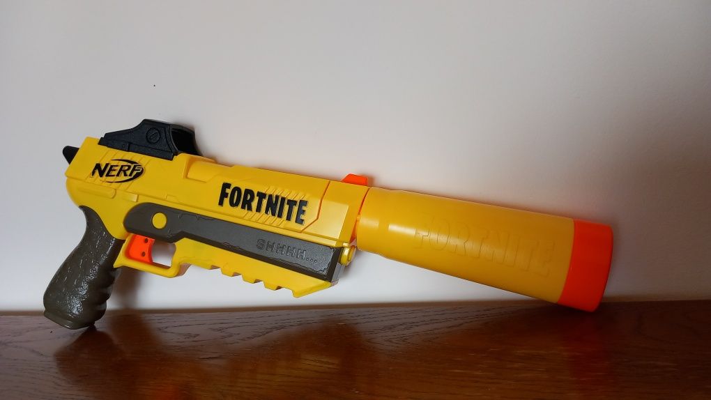 Blaster/ Pistol Nerf Fortnite - Sneaky Springer (ieftin)