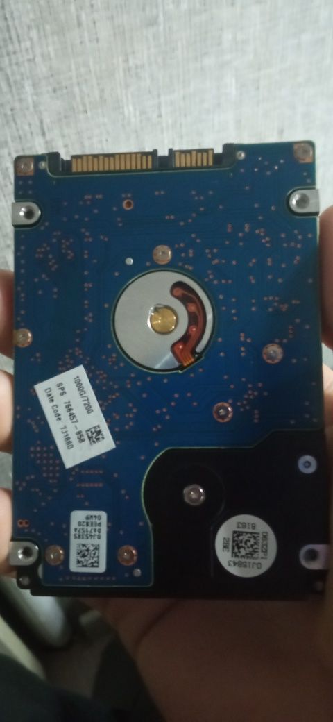 Продам жёсткий диск 1000 gigabyte.