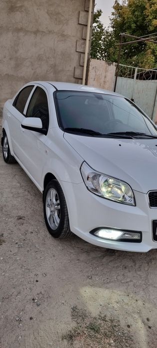 Nexia 3 avtomat. Metan 4. Moshina tiniq.