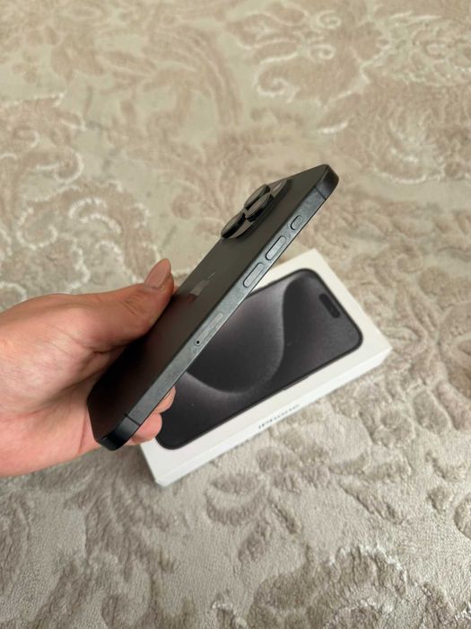 Продавам Iphone 15 pro 128 gb КАТО НОВ!!