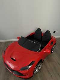 Продам красный электромобиль Ferrari F8