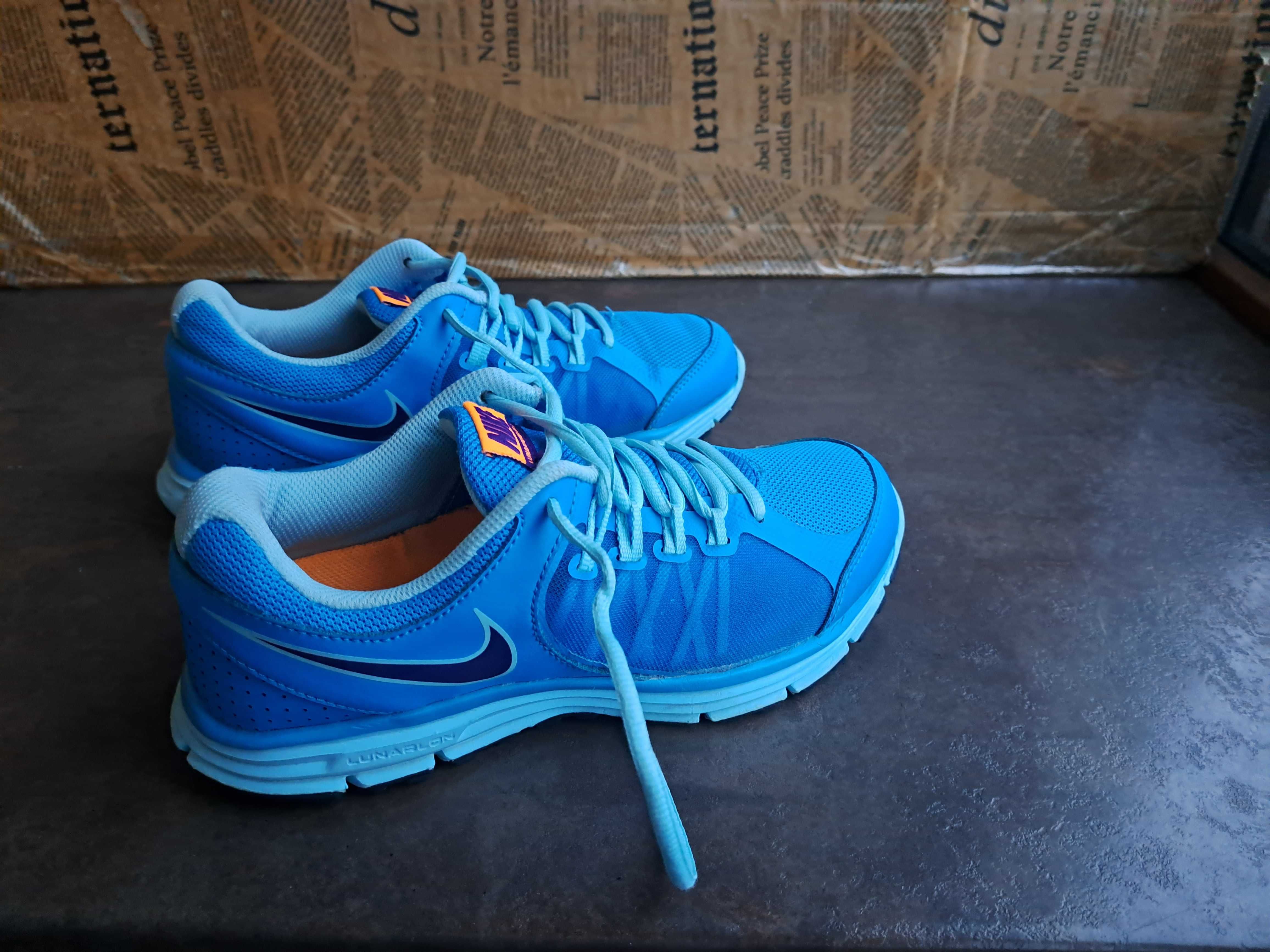 маратонки за момче,момиче кецове,спортни обувки Nike,найк,номер 38