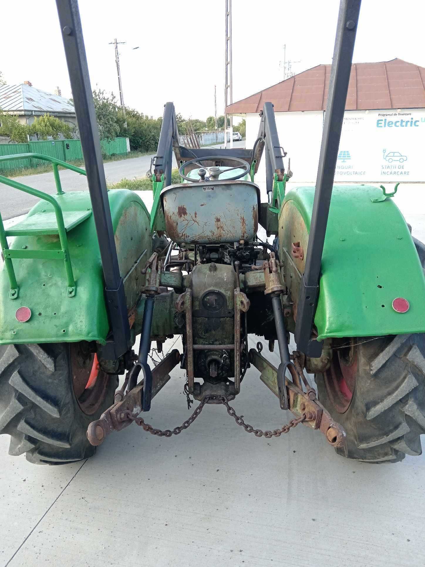 Tractor cu încărcător frontal Fendt Farmer 45 de cai