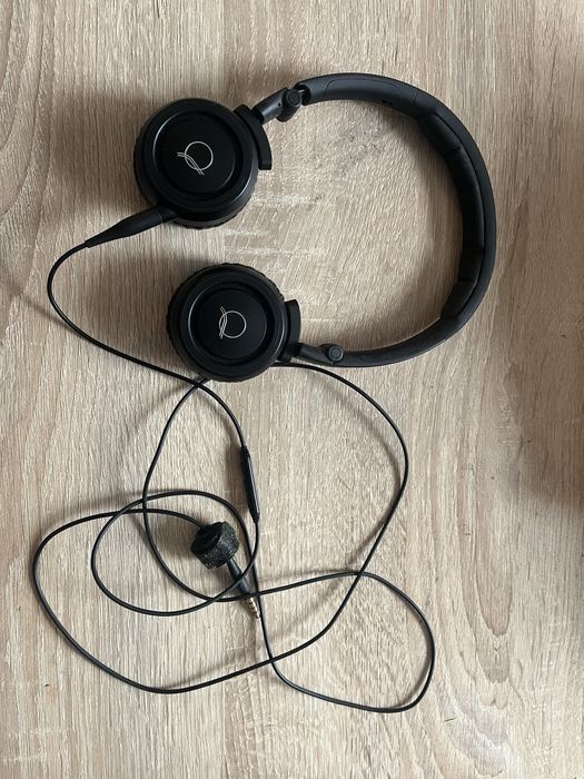 Слушалки AKG Q460