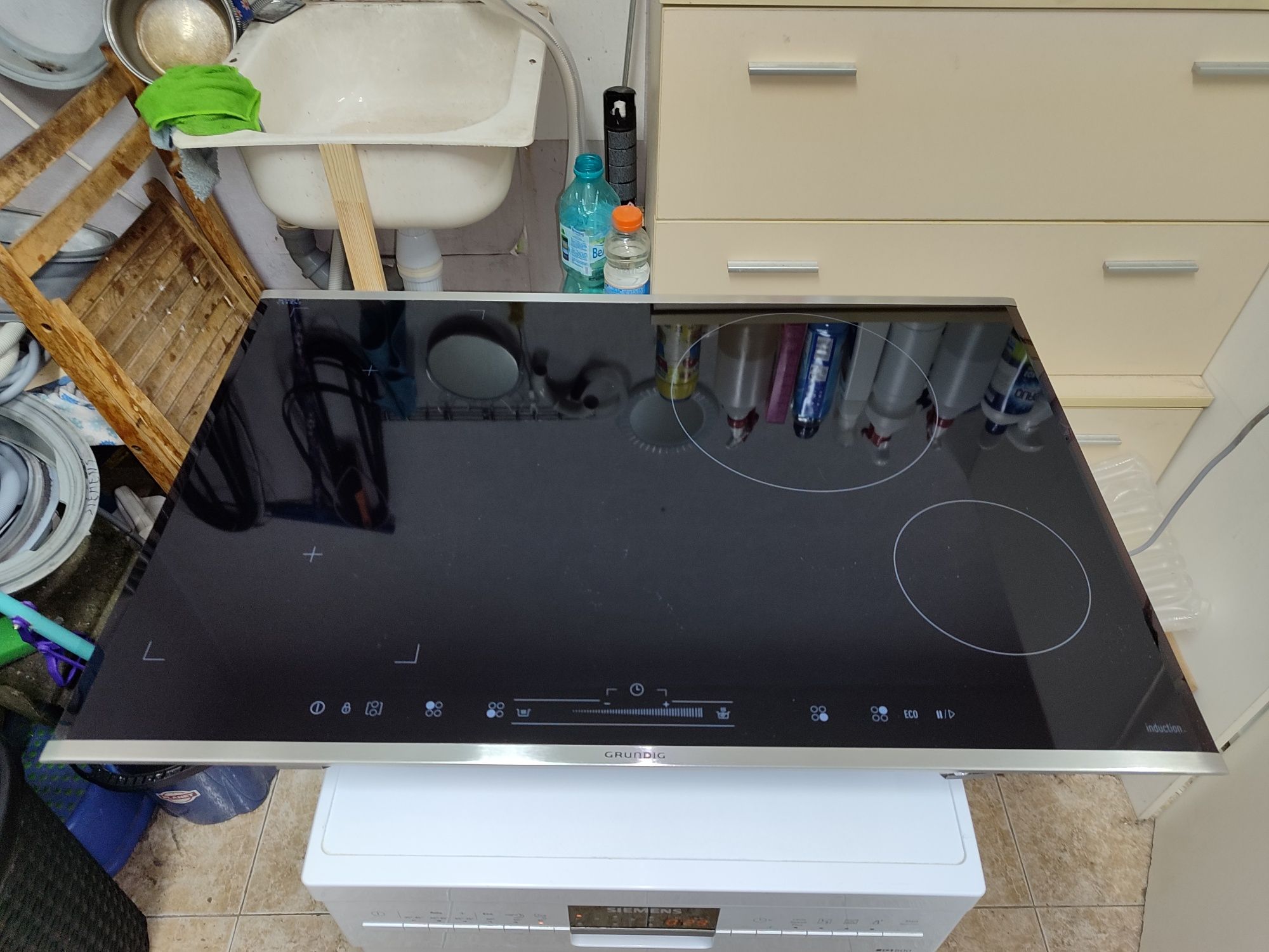 Индукционен плот Grundig - нов