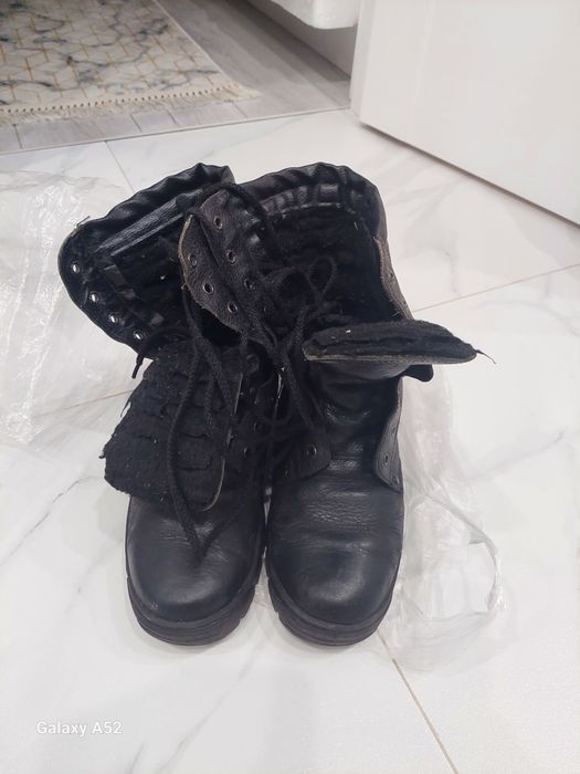 Продам зимние берцы 42- го размера