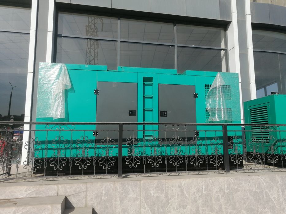 Дизельный генератор 150KW Yihua с АВР