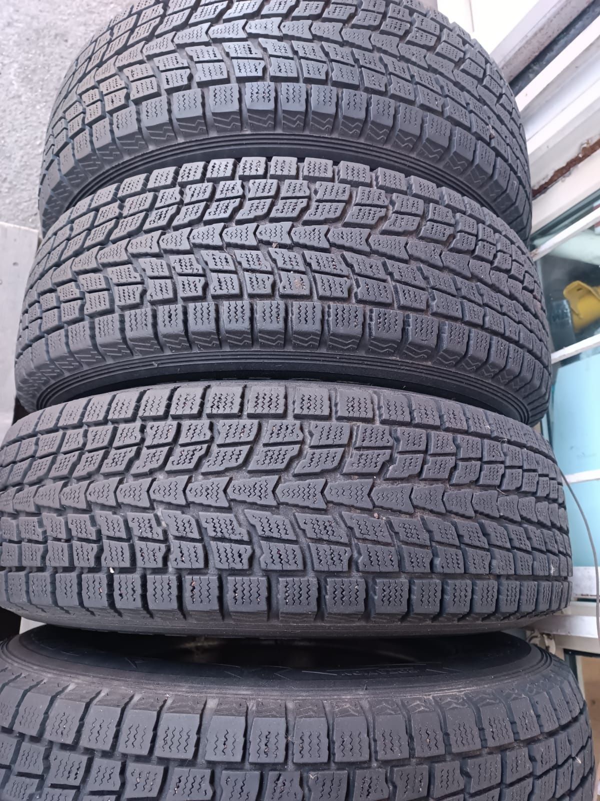 Диски с резиной б/у, фирма Dunlop.