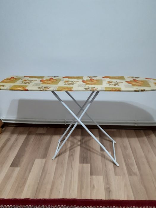 Se vinde masă de călcat