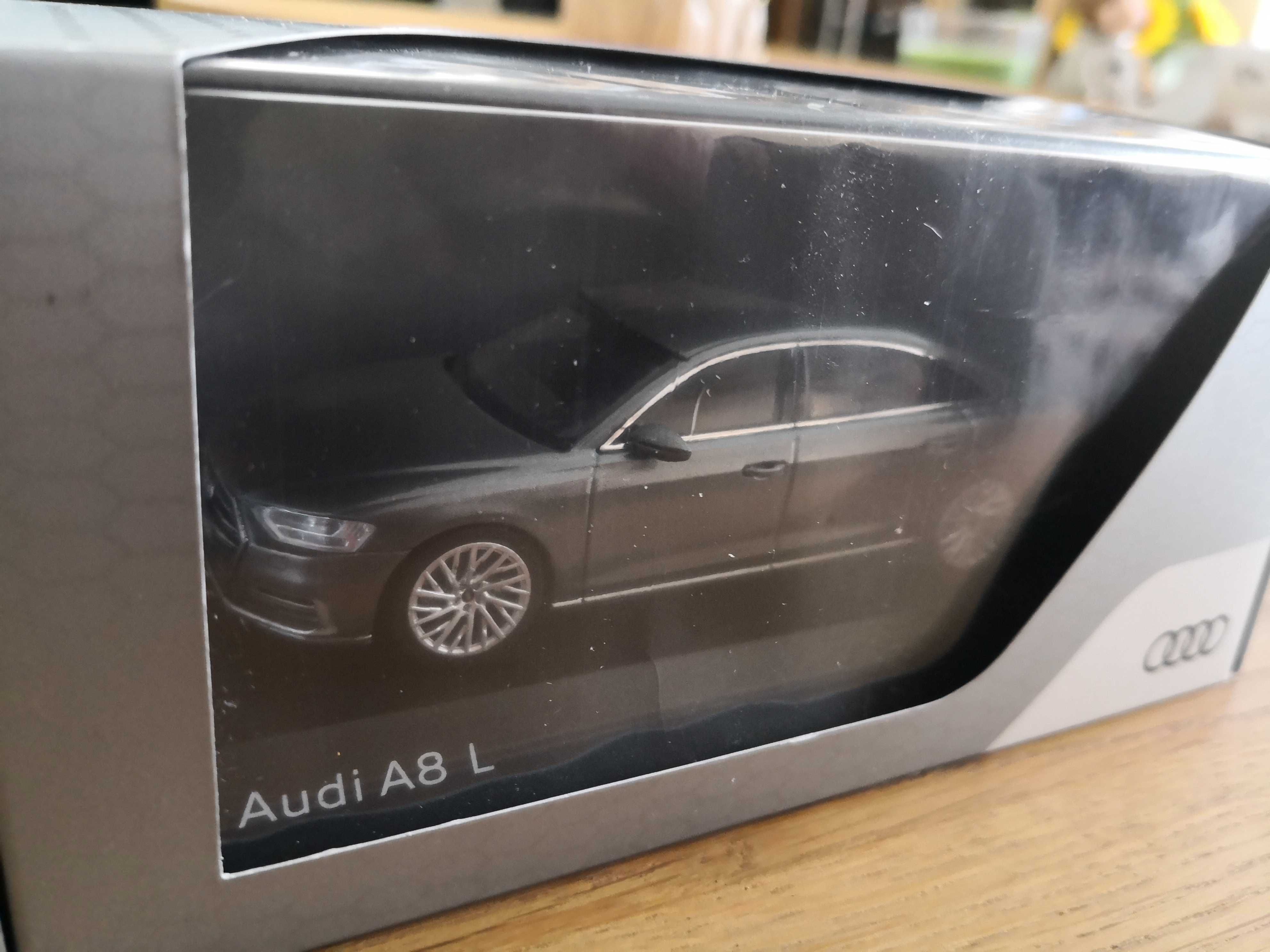 Se vinde machetă Audi A8L