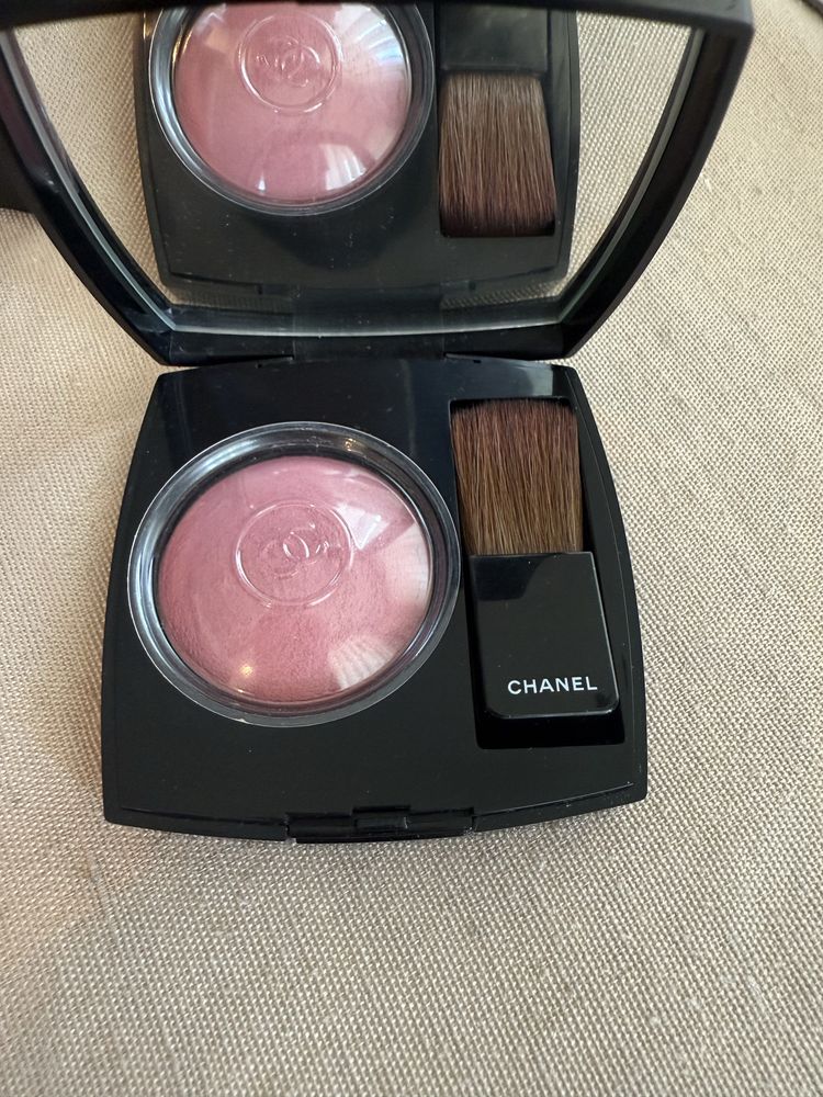 Руж- Chanel ( 64 pink explosion)
