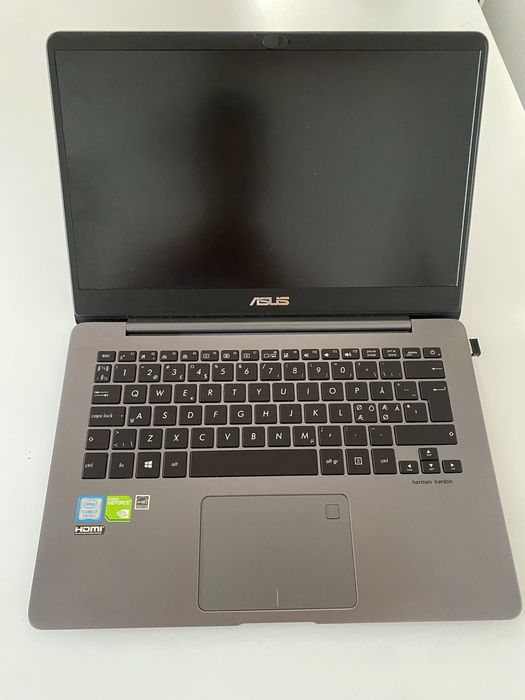 Laptop ASUS ZenBook UX430U