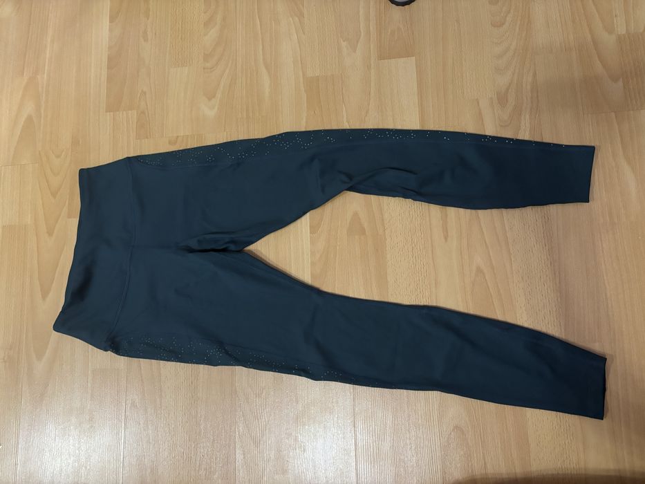 Клинове OYSHO и NIKE