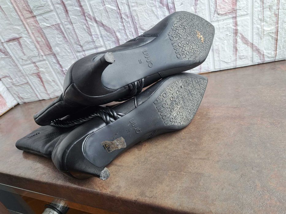 дамски боти,зимни обувки,ботуши на токче Liu Jo номер39