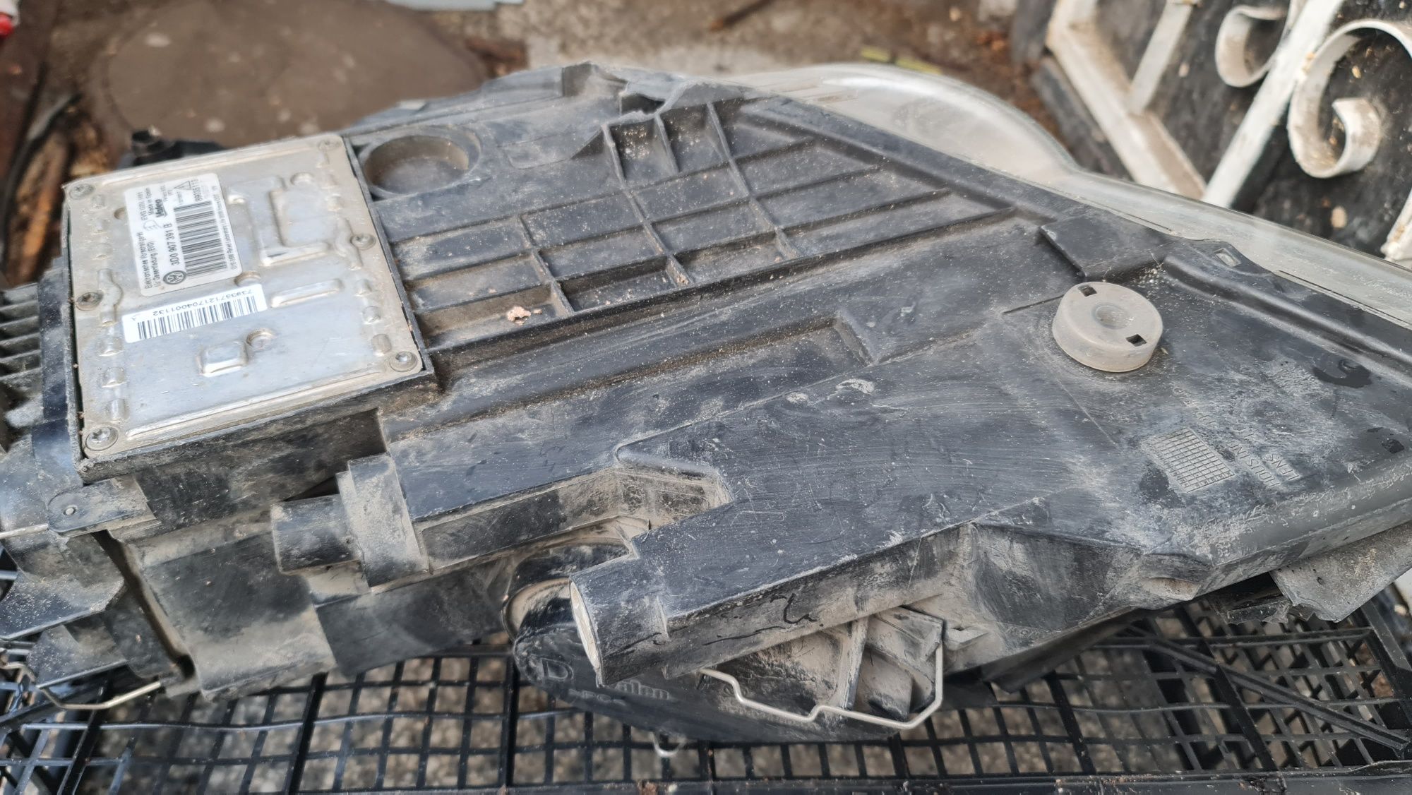 Фарове VW b6 bixenon valeo,крушки Osram xenarc d1s