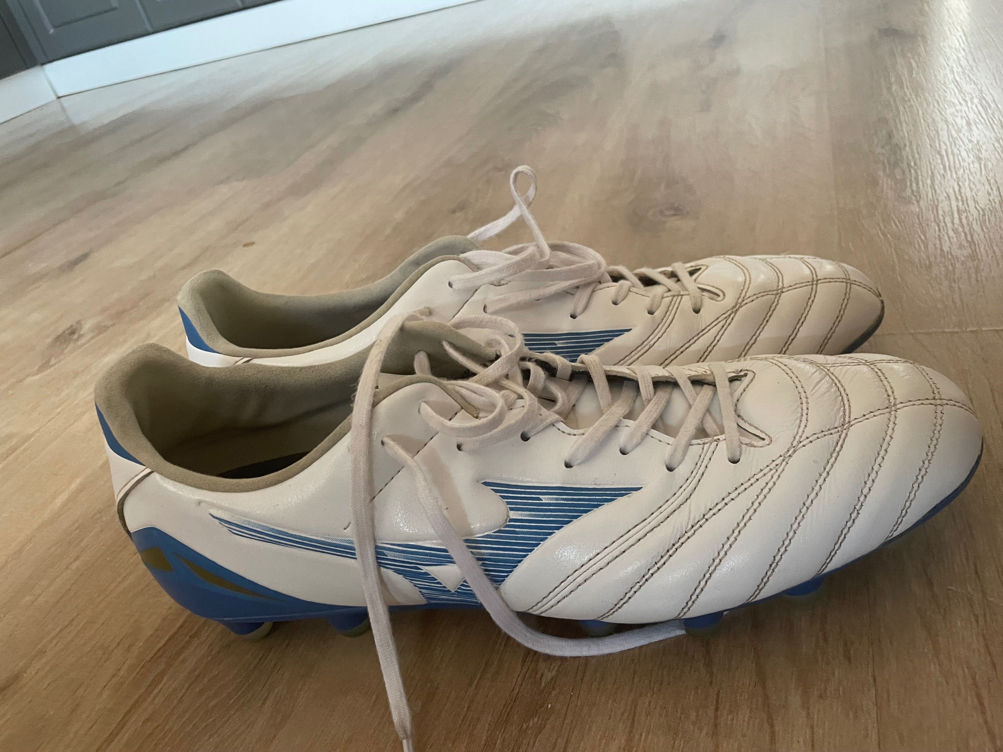 Mizuno Morelia Neo IV Pro FG