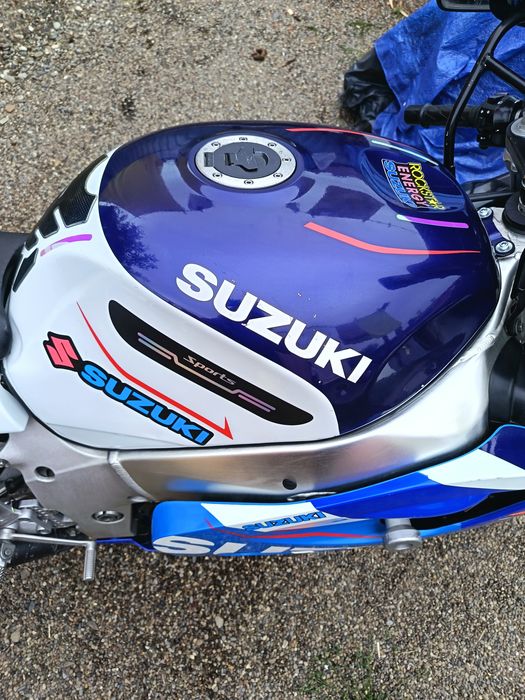 REZERVOARE / MOTO / suzuki gsxr 600 / 750 SRAD