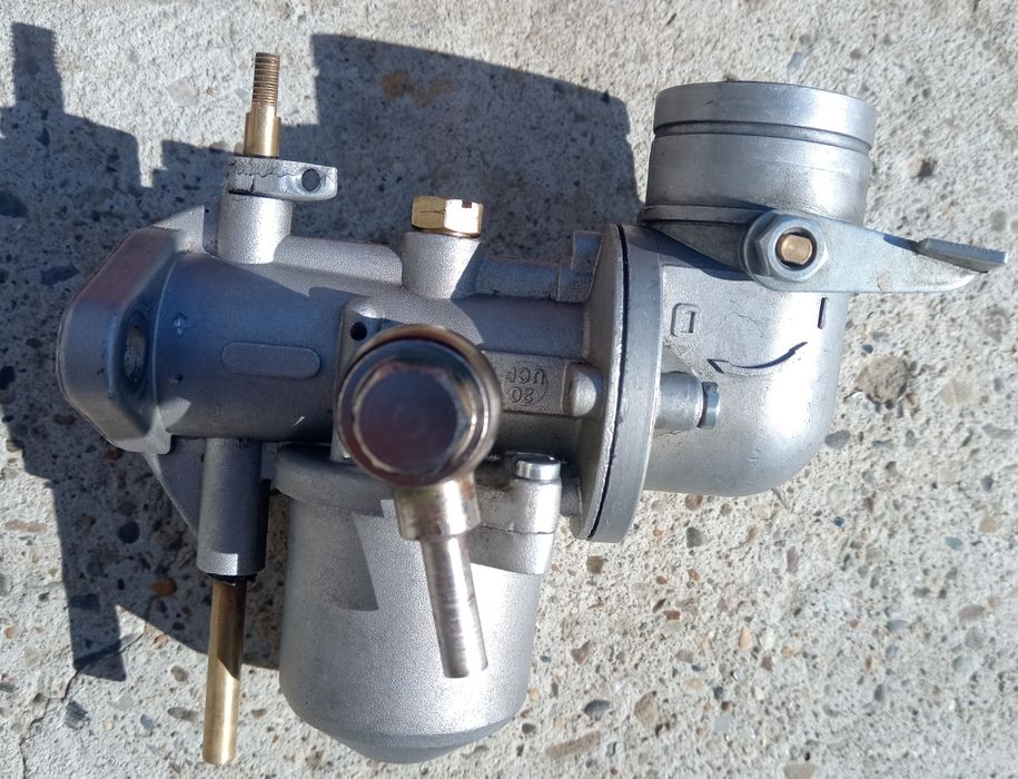 Vând carburator cositoare bcs