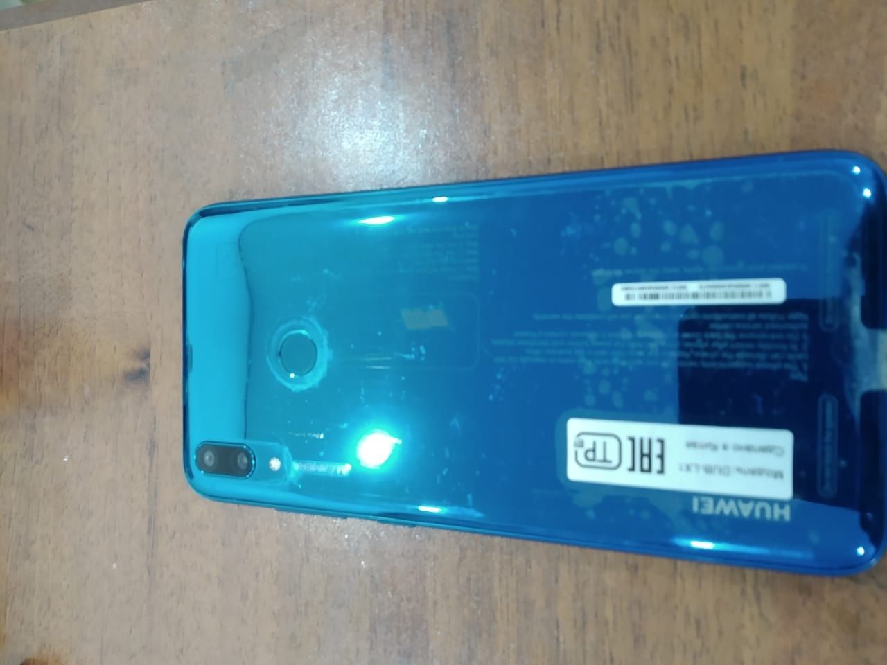 Продаётся телефон Huawei в отличном состоянии., с защитным стеклом.
