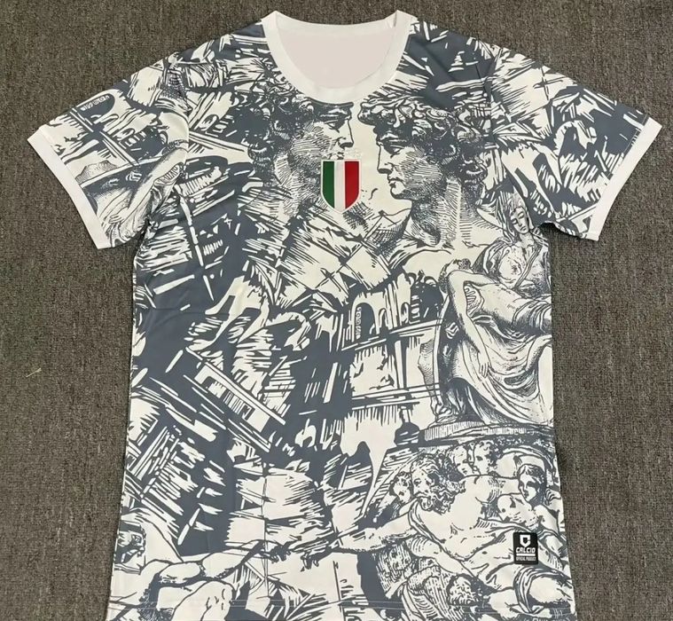 Специальная футболка сборной Италии