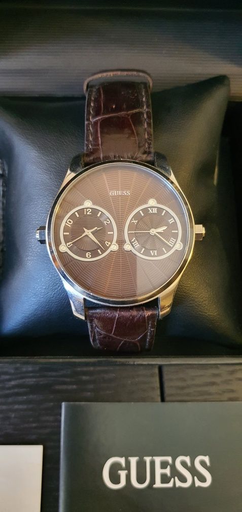 Ceas Guess curea piele stare buna cutie ,fossil, tissot, timex