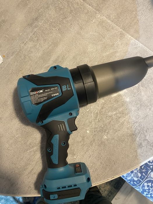 Suflanta / aspirator pt frunze sau curatenie