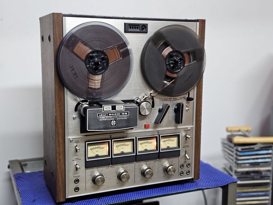 Magnetofon Akai 202D-SS cu capac de praf