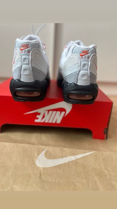 100% Оригинални Nike Air 95 в размер 42