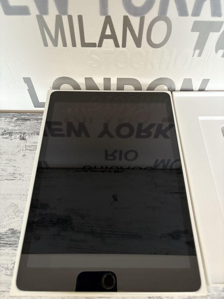 iPad 9, 64gb, сив
