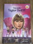 Taylor swift book на румънски 30 лв