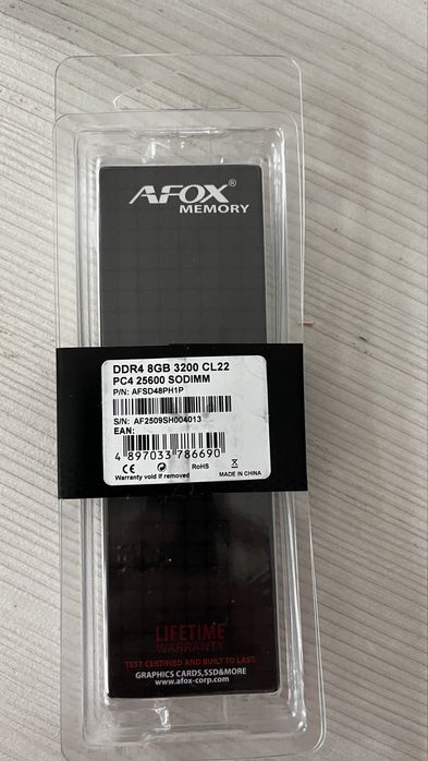 Ссд диск кингстон на 480 гиг, и озу на 8 гиг