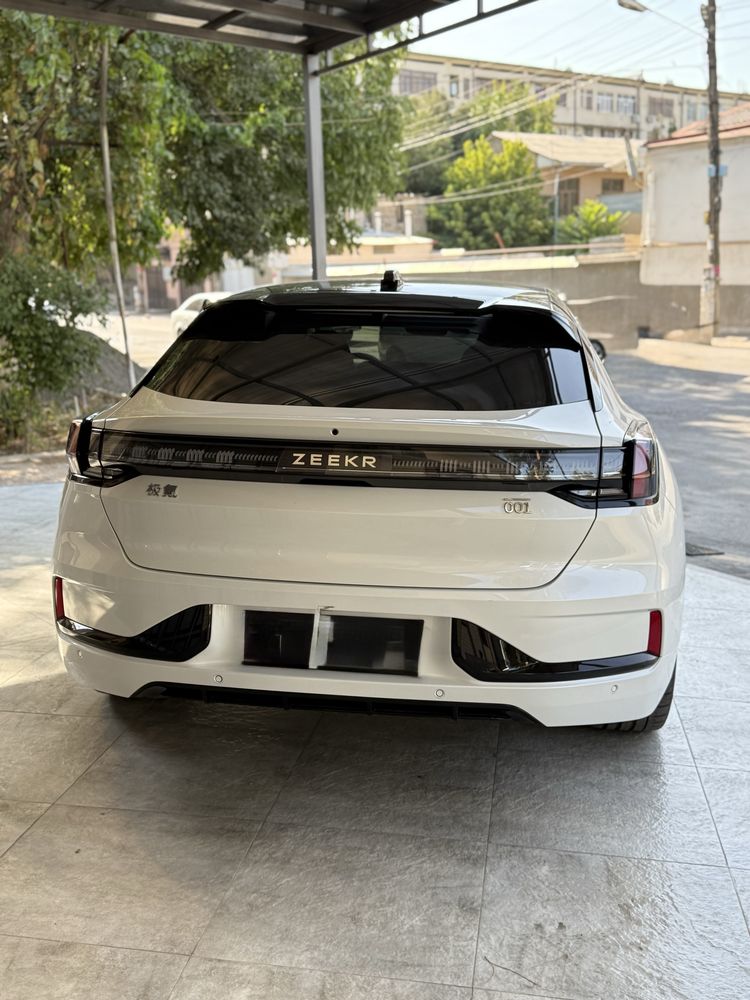 Zeekr 001 z-sport