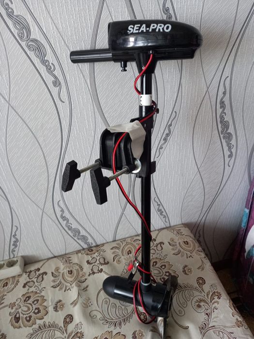 Мотор электрический с аккумулятором для лодки