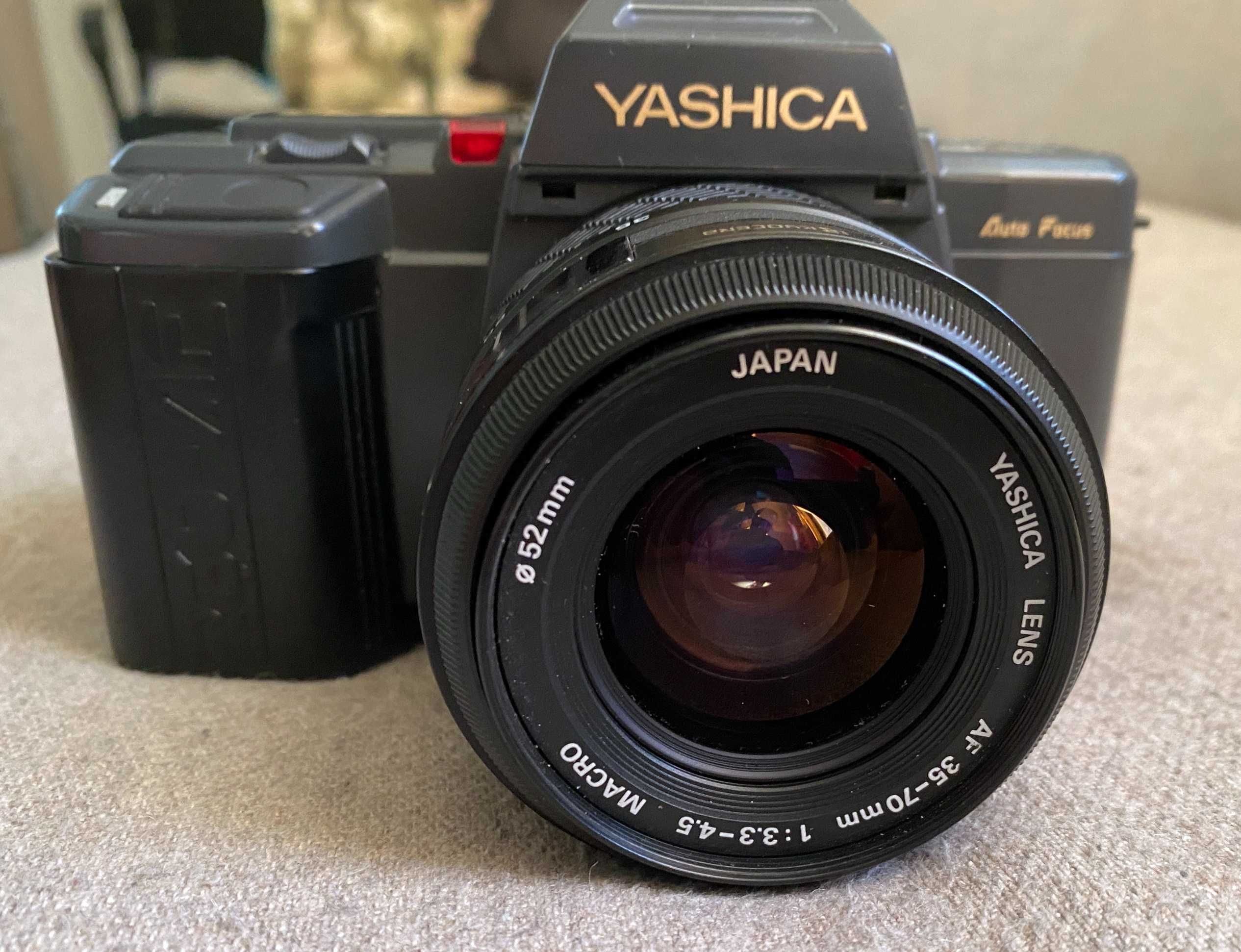 SLR Yashica 230-AF + YASHICA AF 35-70mm 3.3-4.5 - colectie
