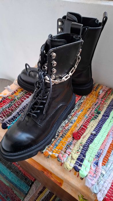 IL PASSO - Ghete damă, model deosebit din piele naturală