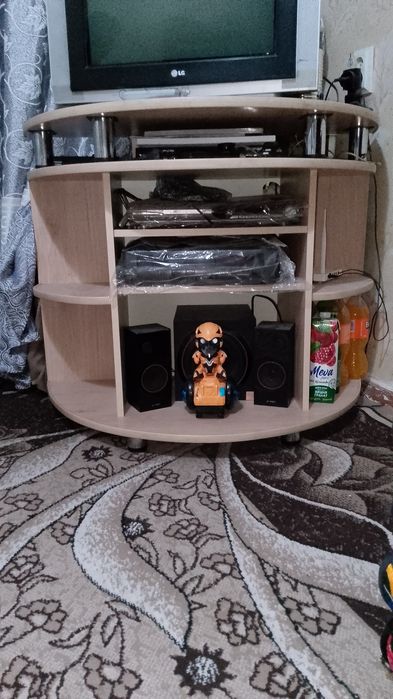 Подставка под телевизор