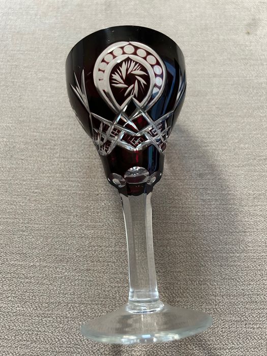 6 броя чаши подходящи за питие или десерт